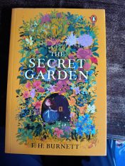 Novel Book : The Secret Garden by FH Burnett