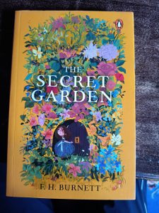 Novel Book : The Secret Garden by FH Burnett